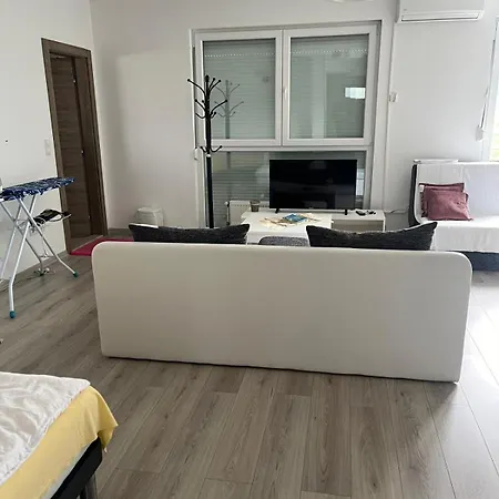 Albaho For Rent In Usivak Hadzici